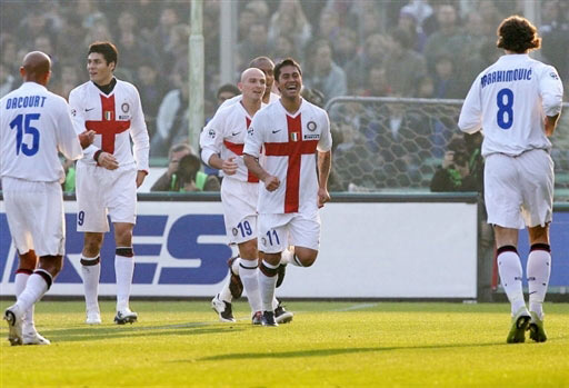 世体：将有2651名曼城球迷远征伯纳乌，球场将配备1700名安保（世体：2651名曼城球迷将赴伯纳乌，球场将部署1700名安保人员）