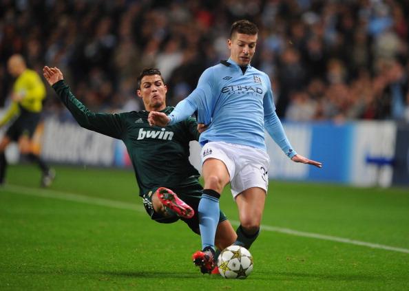 皇马反击效率惊人（皇马反击如闪电，高效致命）