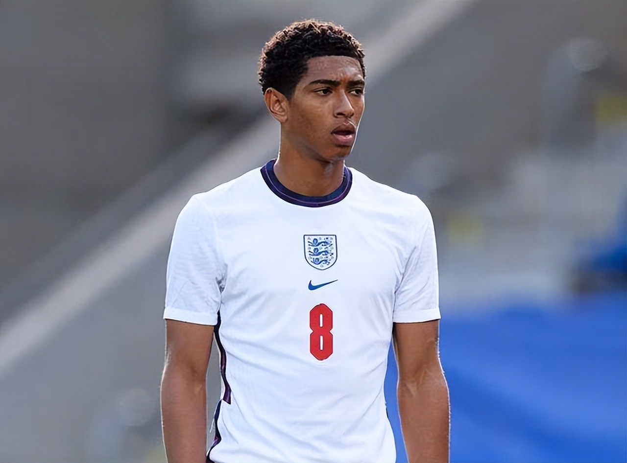 弗罗因德：磁卡在场上对我们不可或缺；对目前的阵容非常满意（弗罗因德：磁卡是我们场上的关键一员；对现有阵容非常满意）