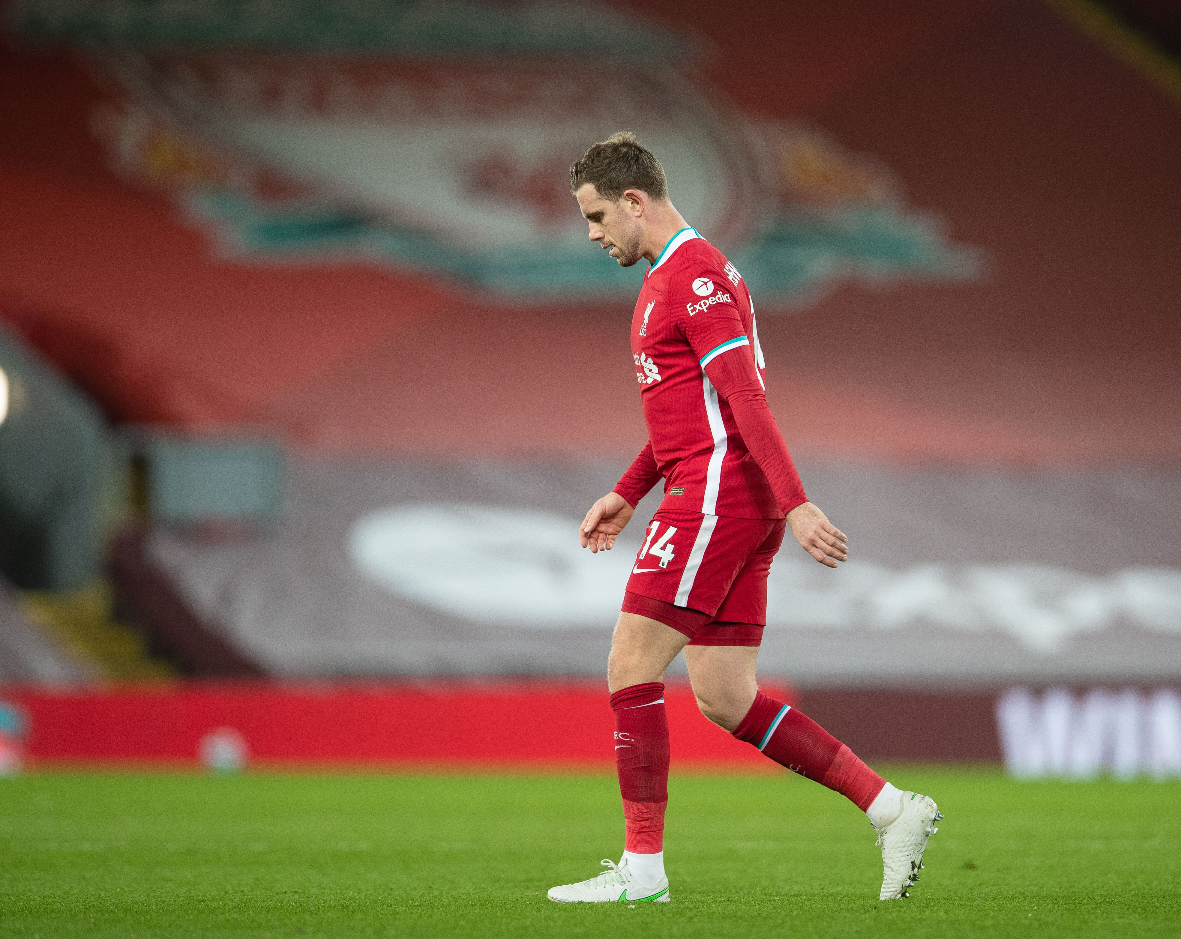 老豪门在左，新力量在右！2026世界杯12月5日举行抽签仪式（老牌劲旅与新锐势力齐聚：2026年世界杯抽签12月5日举行）