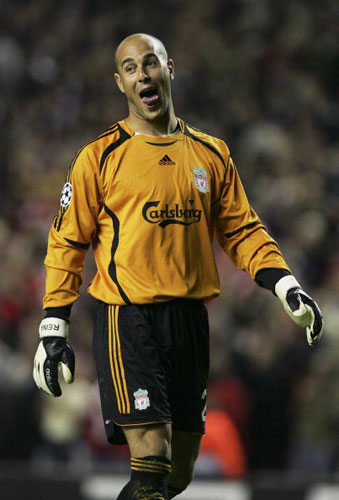 R.I.P.，佛罗伦萨小将理查德森的父亲、前NBA球星迈克尔-理查德森去世（前NBA球星迈克尔-理查德森去世，系佛罗伦萨小将理查德森之父）