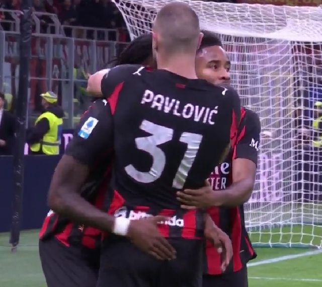 巴西女排五局鏖战3-2险胜日本 挺进世联赛决赛（巴西女排苦战五局3-2力克日本 晋级世联赛决赛）