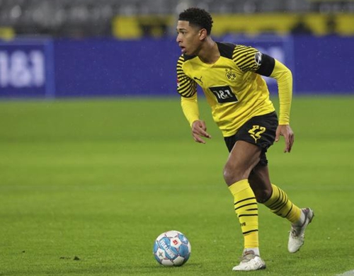 这一球让全队士气爆棚（这一球瞬间点燃全队斗志）