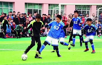 火力拉满！阿夫迪亚&夏普合砍17分，开拓者三节反超比分（状态火热！阿夫迪亚、夏普合得17分，开拓者三节实现反超）