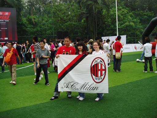 中超赛场争议判罚：VAR判罚引发热议,（中超裁判风波：VAR判决引爆热议）