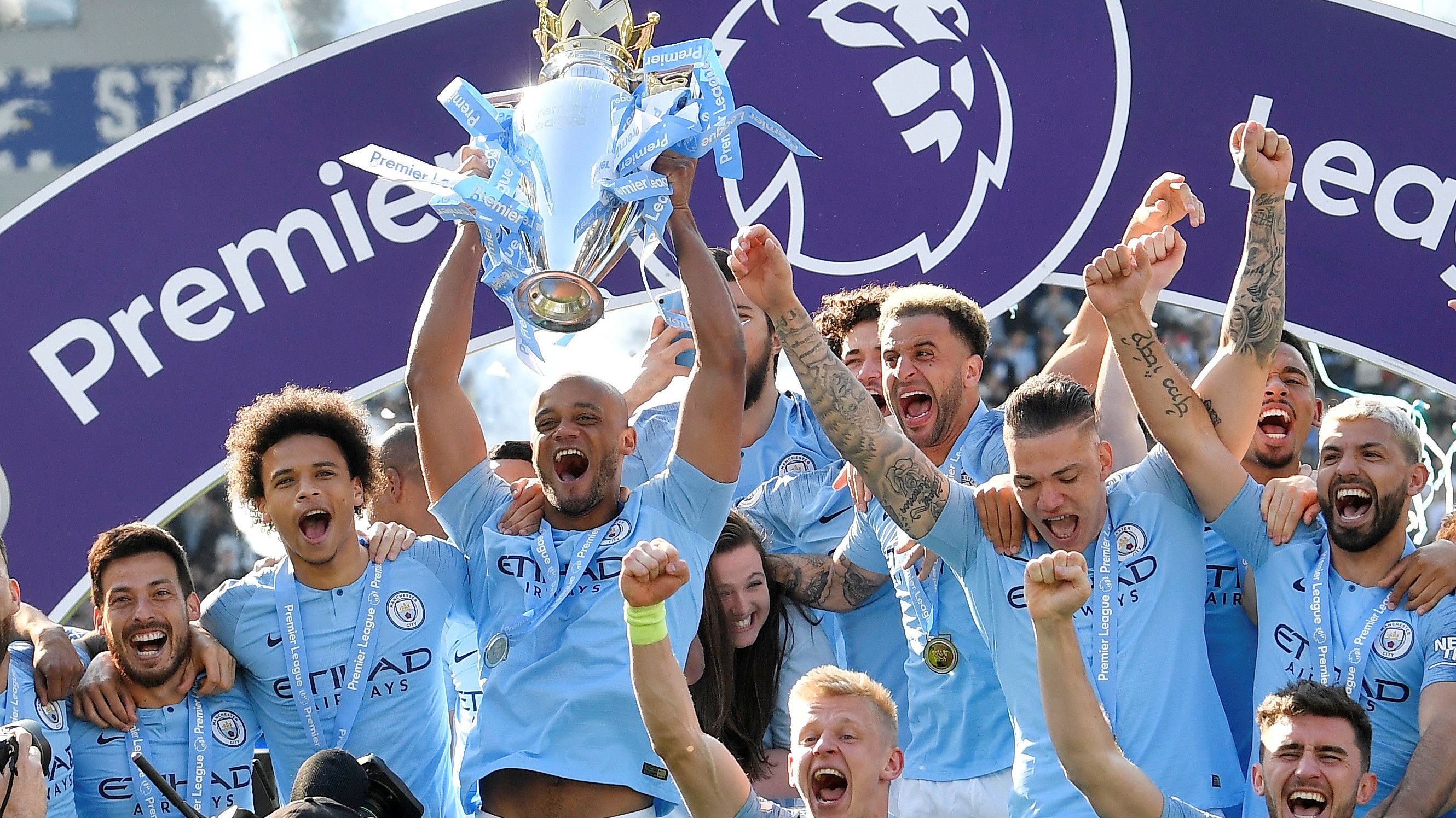 埃贝尔：戴维斯复出值得庆祝，格纳布里续约进展非常顺利（埃贝尔：戴维斯回归令人欣喜，格纳布里续约进展顺利）