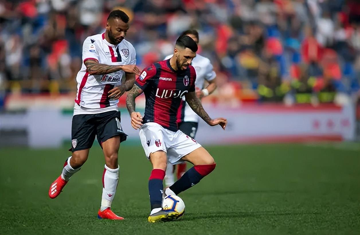 埃尔林·哈兰德还需要多少个进球才能超越克里斯蒂亚诺·罗纳尔多在英超联赛中的进球总数？（埃尔林·哈兰德距离克里斯蒂亚诺·罗纳尔多的英超进球总数还差多少球？）