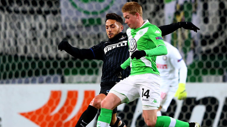 今夜时隔1个月重回伯纳乌！皇马此前六连客：2胜3平1负（阔别伯纳乌一月，皇马今夜回归：六连客2胜3平1负）