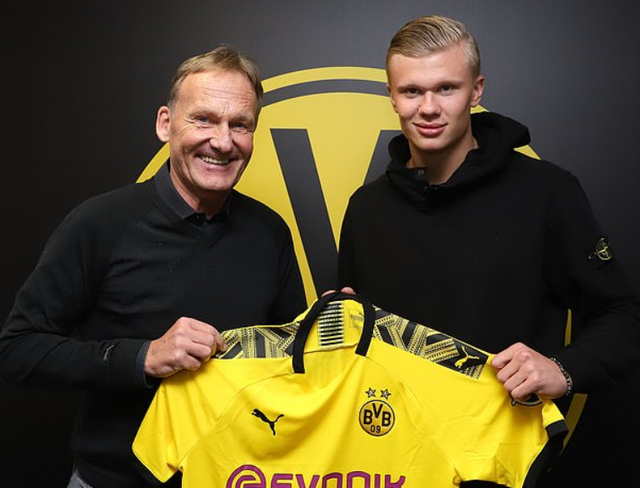 足球转会市场最新签约及趋势分析（足坛转会风向：最新签约动态与市场趋势）