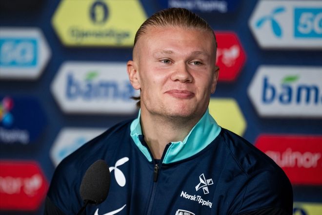 奥尔莫：亚马尔一直渴望入选国家队，他已习惯成为舆论的焦点（奥尔莫：亚马尔始终渴望披上国家队战袍，已习惯成为舆论焦点）